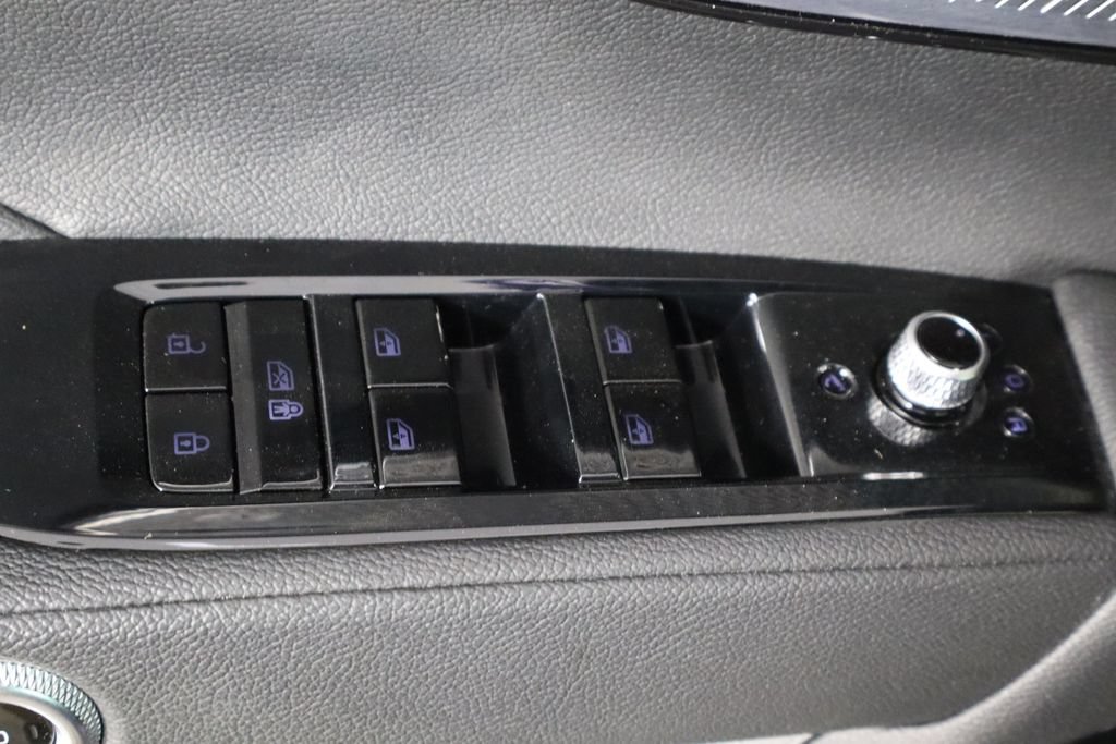 Used 2023 Maserati Grecale GT AWD/4WD image 19