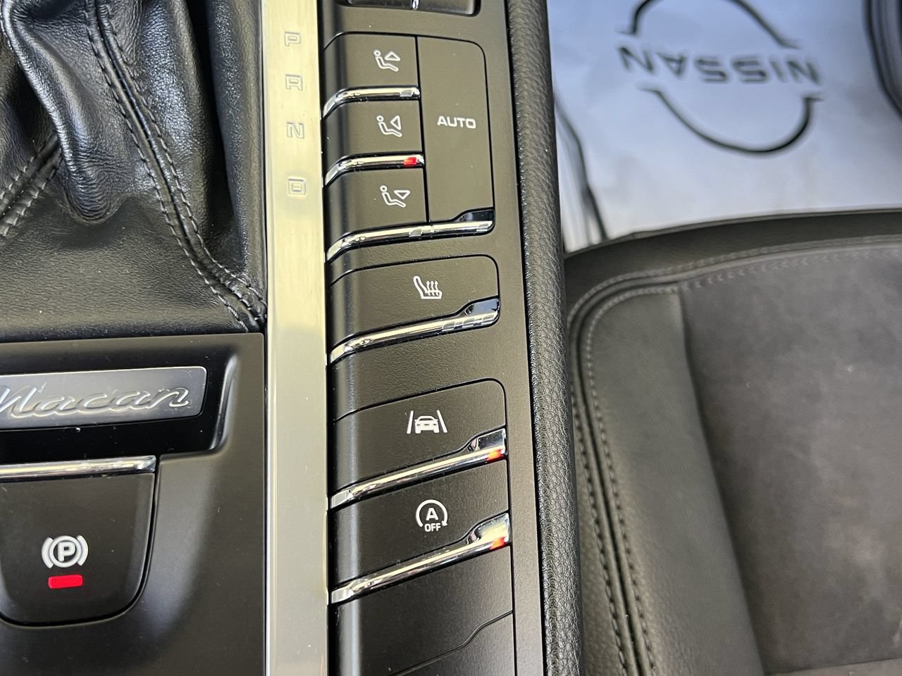 Used 2021 Porsche Macan AWD/4WD image 17
