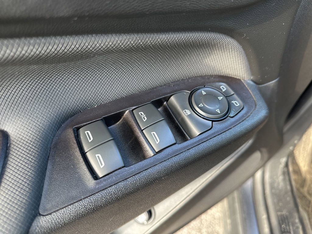 Used 2022 Chevrolet Equinox RS w/ Infotainment Package image 16