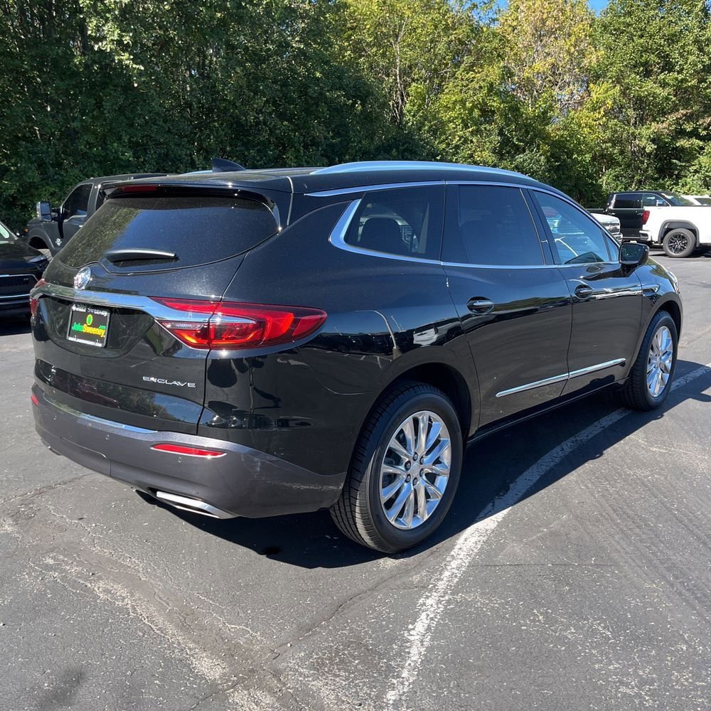 Used 2019 Buick Enclave Premium w/ Experience Buick Package FWD image 3