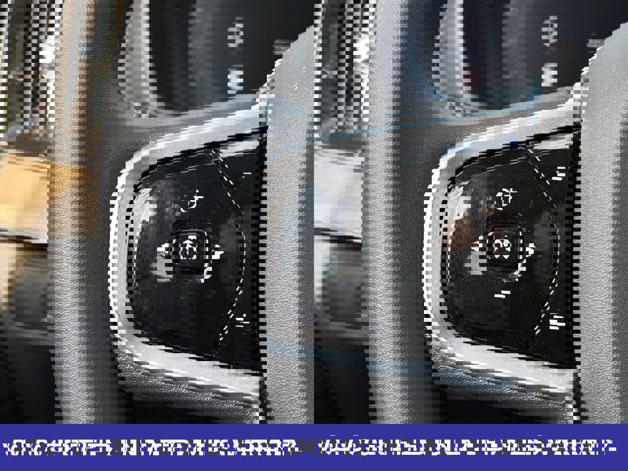 Certified 2025 Volvo XC90 B6 Plus image 17