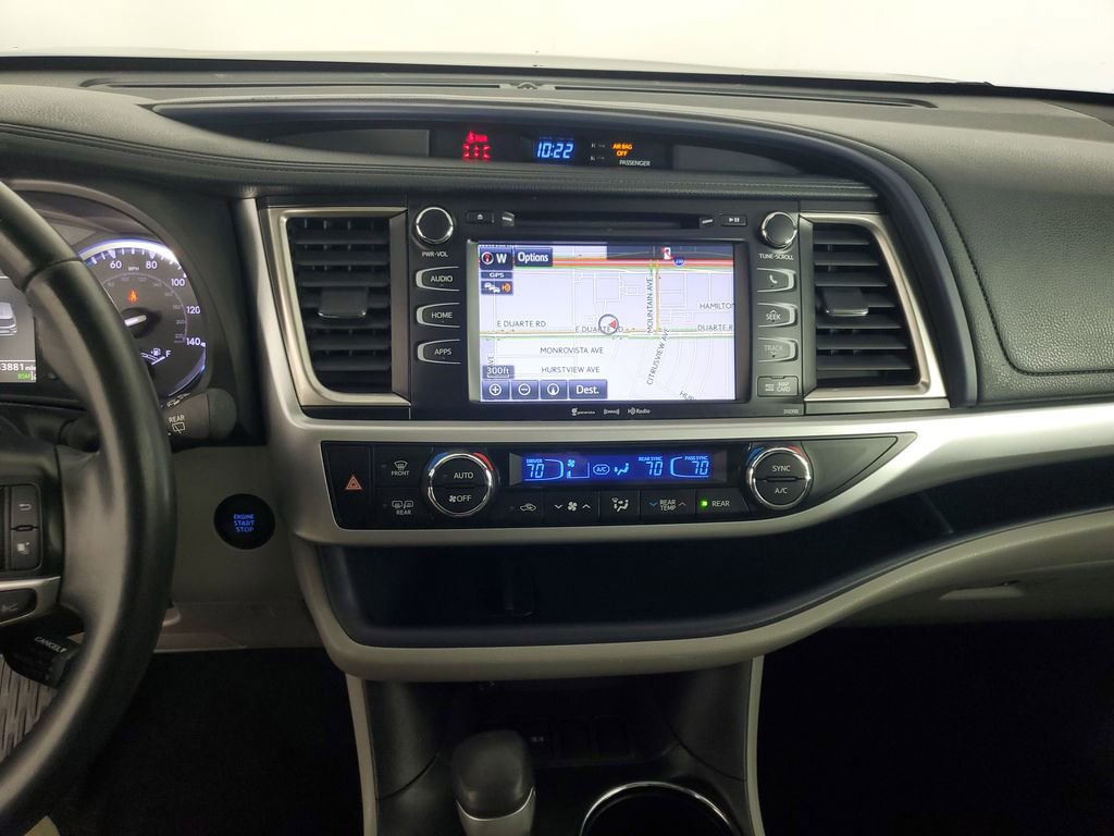 Used 2019 Toyota Highlander XLE image 16