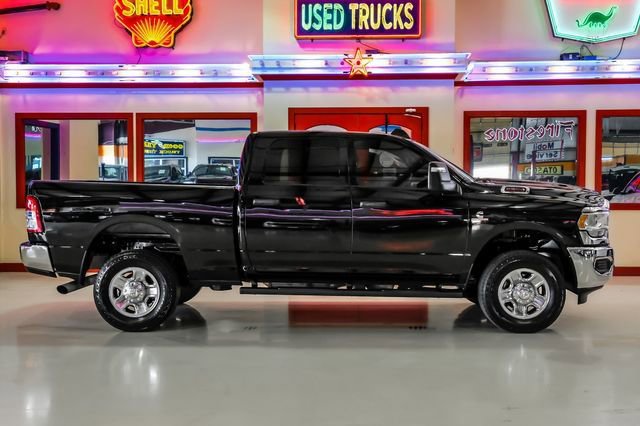 Used 2023 RAM 2500 Tradesman w/ Chrome Appearance Group AWD/4WD image 10