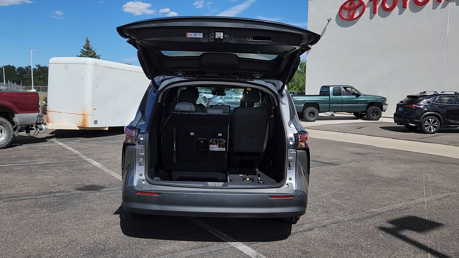 Certified 2026 Toyota Sienna XLE AWD/4WD image 19