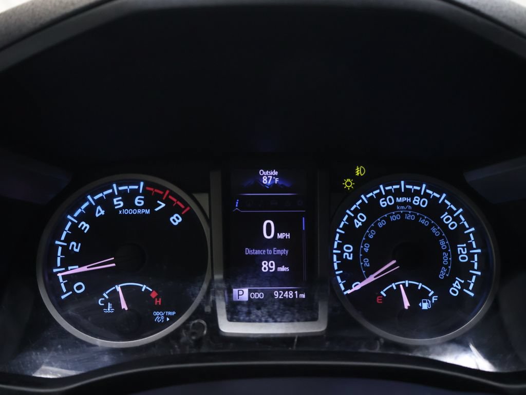 Used 2020 Toyota Tacoma SR5 AWD/4WD image 22