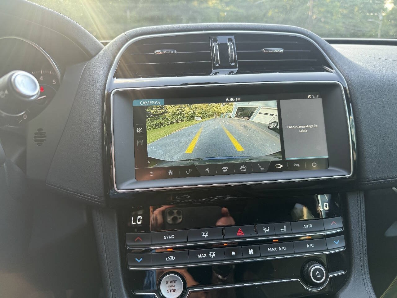 Used 2020 Jaguar F-PACE Prestige AWD/4WD image 19