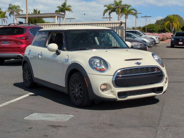 Used 2016 MINI Cooper S image 3