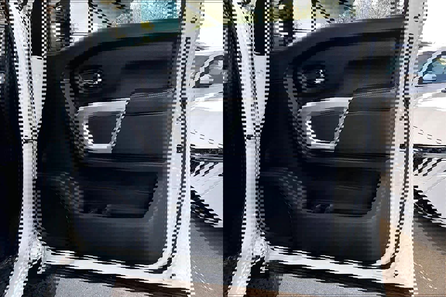 Used 2017 Nissan Titan PRO-4X image 22