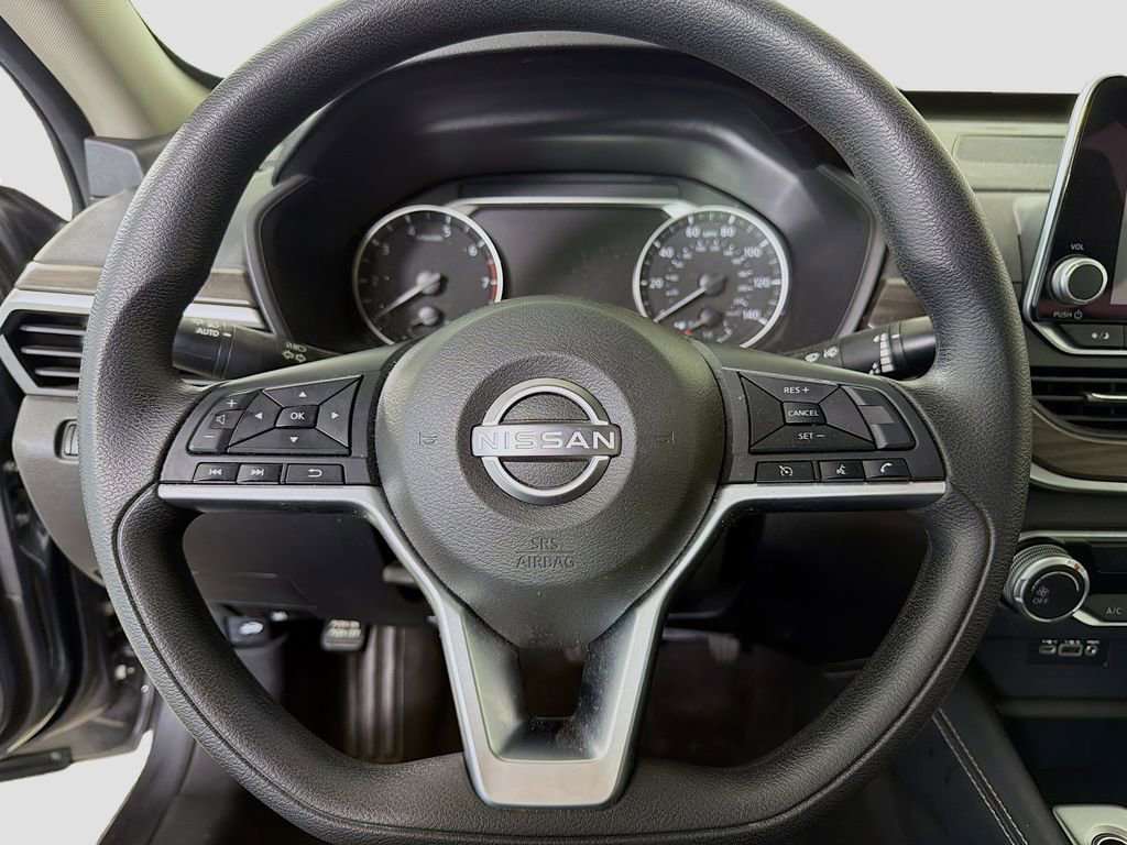 Used 2023 Nissan Altima 2.5 SV image 13