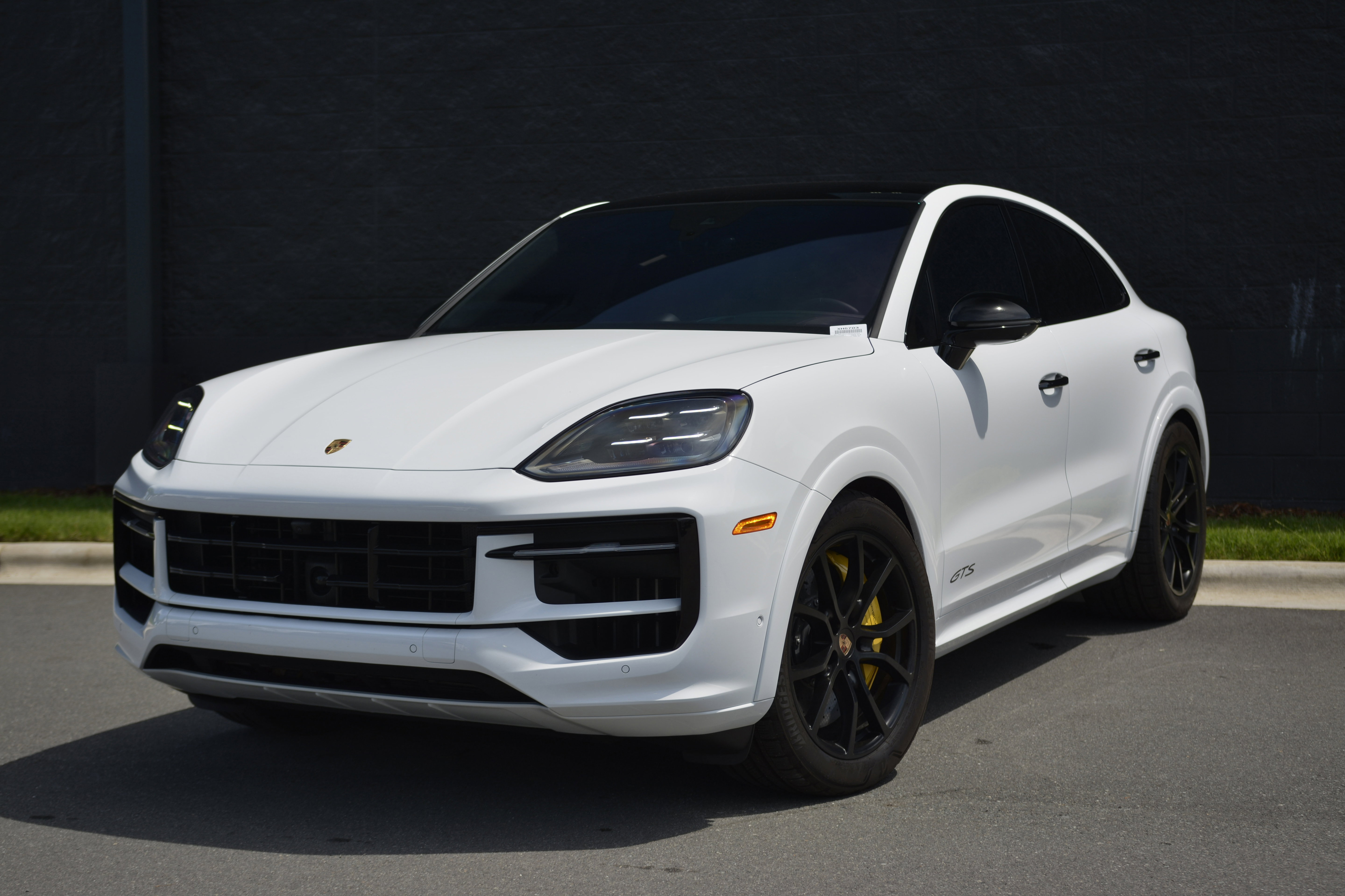 Used 2026 Porsche Cayenne GTS AWD/4WD image 1