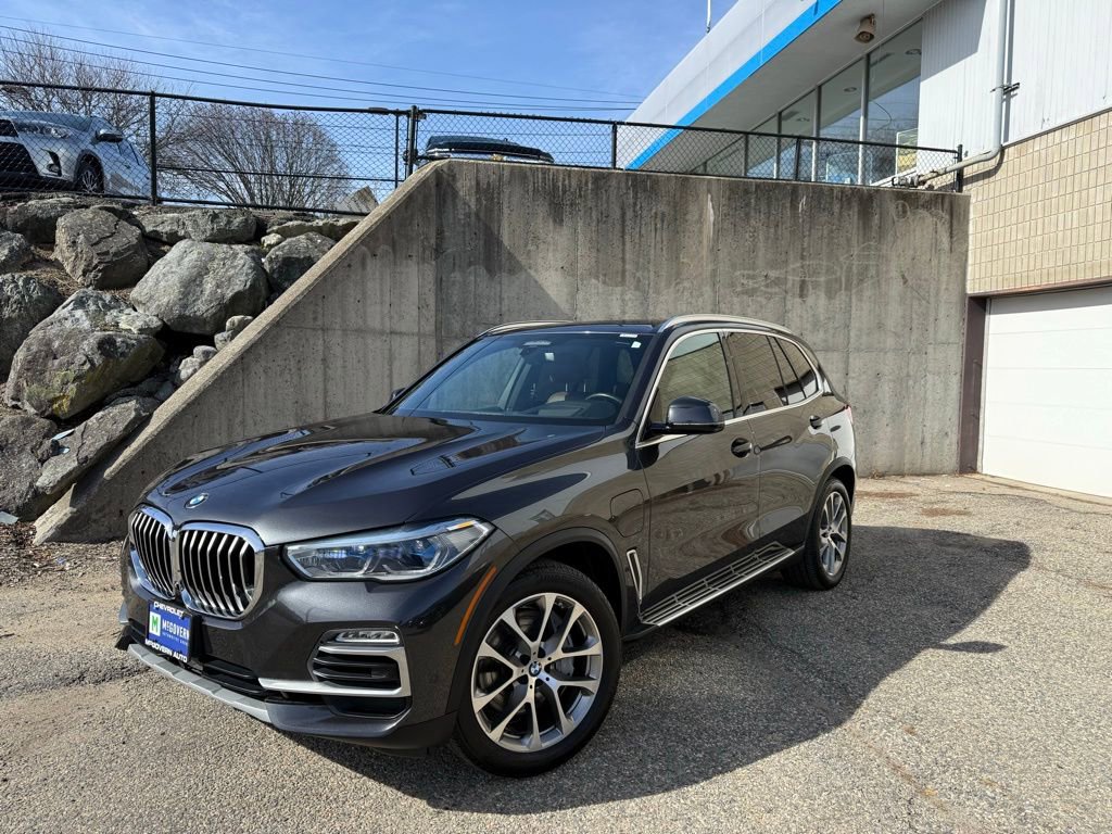 Used 2021 BMW X5 xDrive45e w/ Executive Package image 1