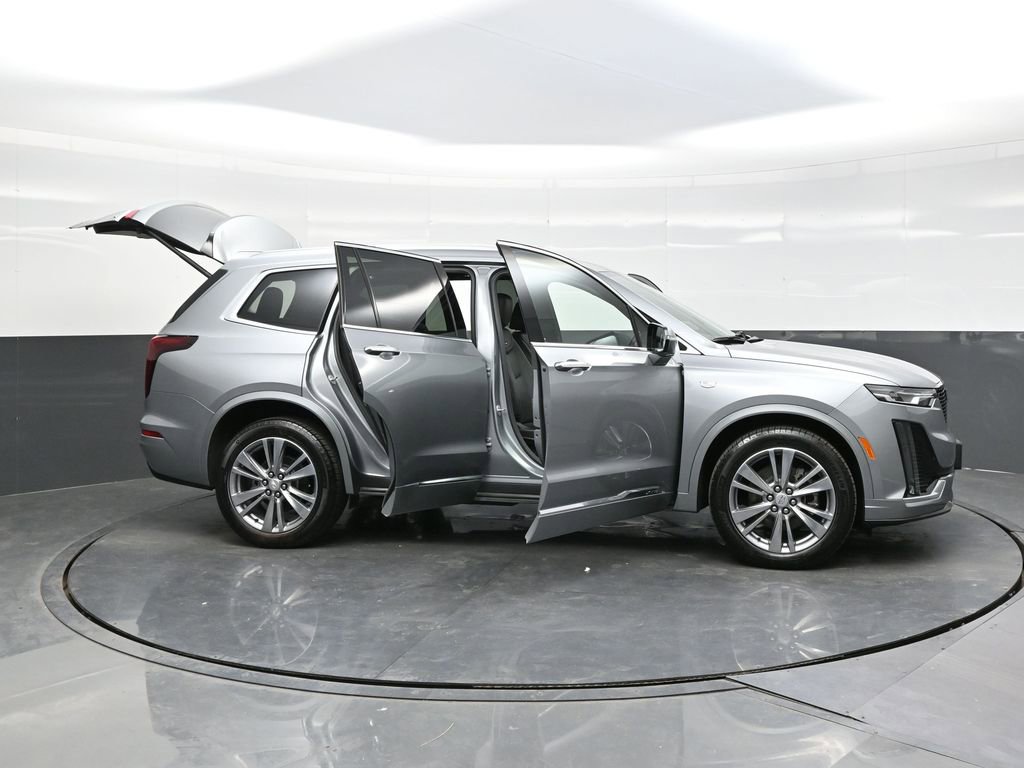 Certified 2025 Cadillac XT6 Premium Luxury image 40