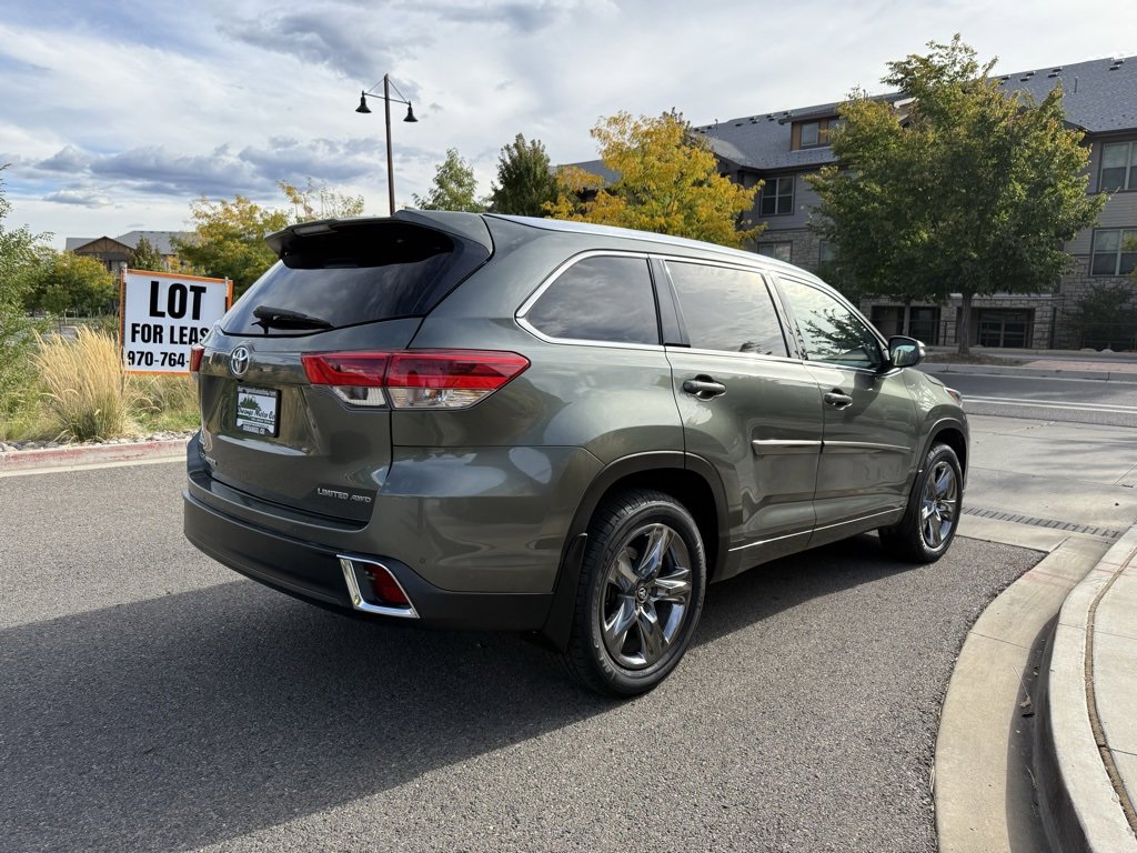 Used 2017 Toyota Highlander Limited Platinum image 10