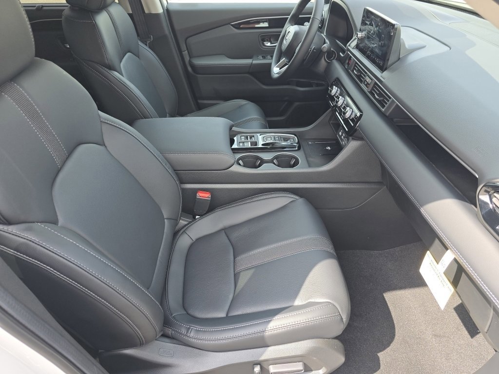 New 2025 Honda Pilot EX-L image 28