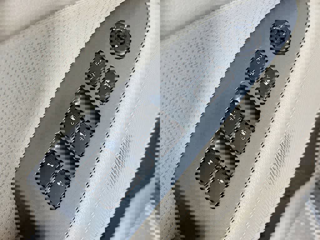 Used 2012 Kia Optima Hybrid image 27