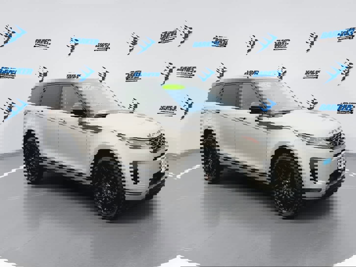 Used 2020 Land Rover Range Rover Evoque SE image 2