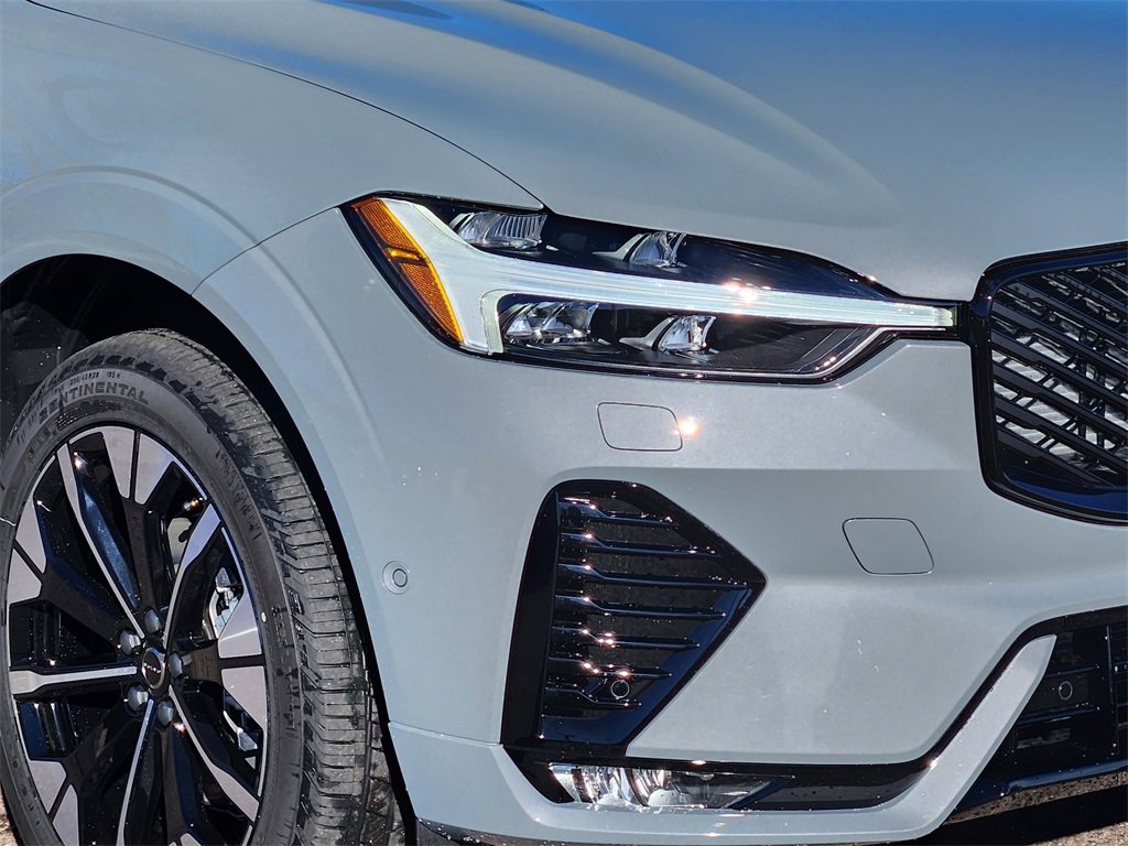 New 2026 Volvo XC60 B5 Plus w/ Climate Package image 27