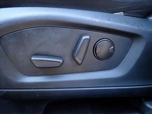 Used 2020 Ford Explorer XLT AWD/4WD image 12