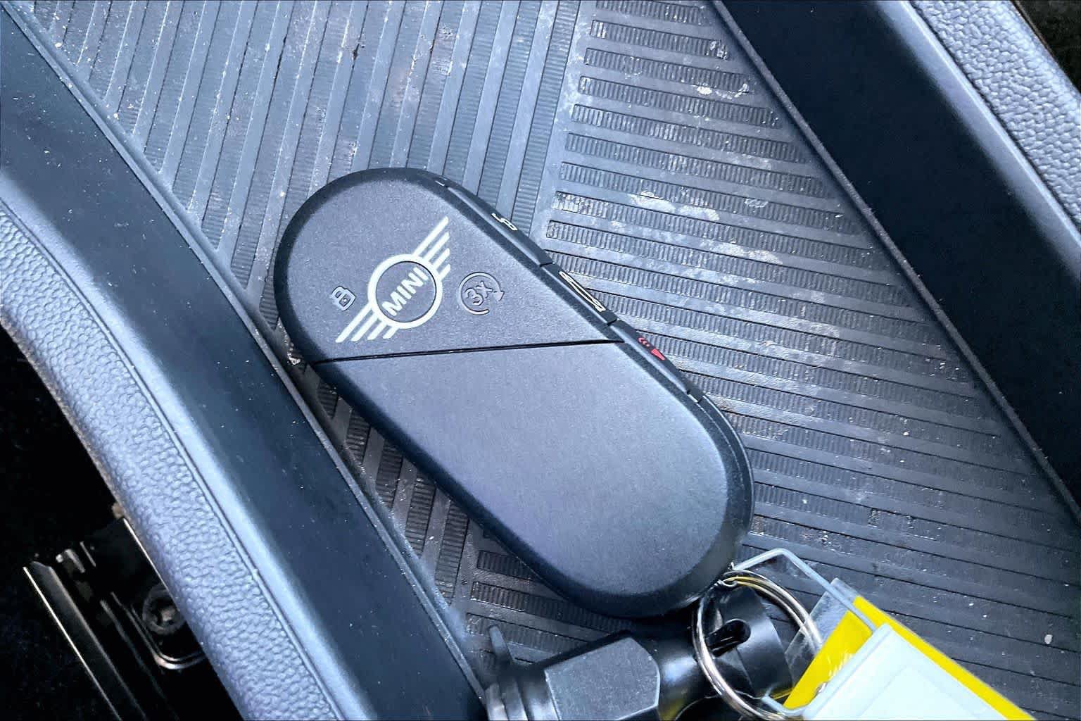 Used 2025 MINI Cooper S FWD image 13