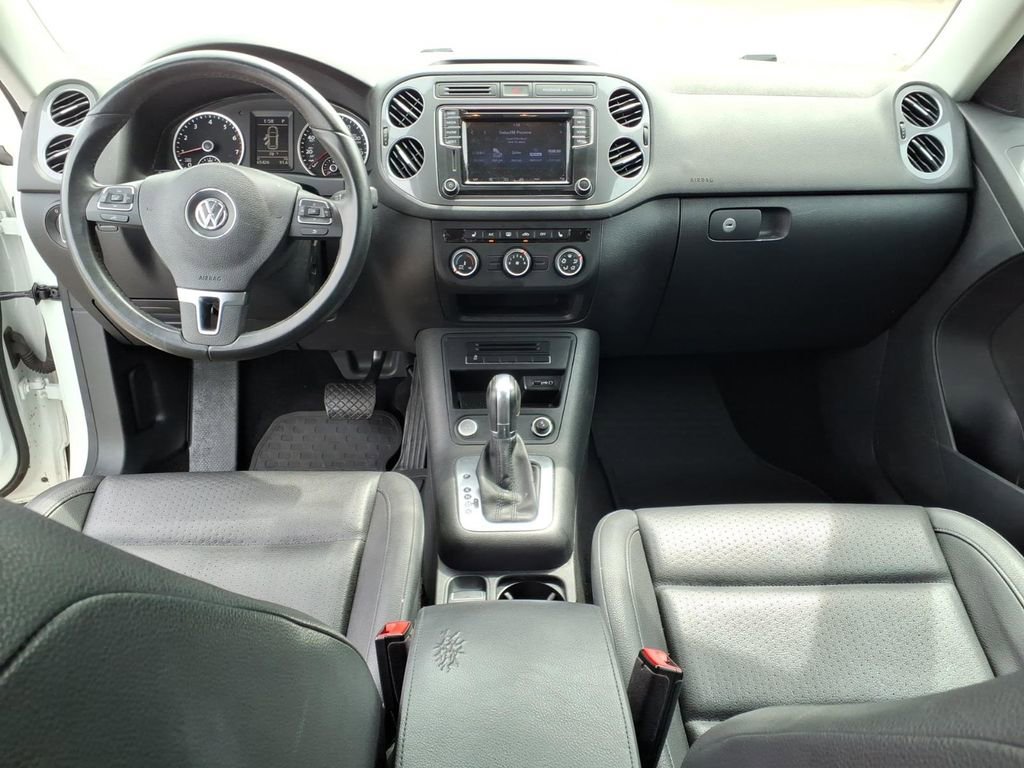 Used 2017 Volkswagen Tiguan S image 7
