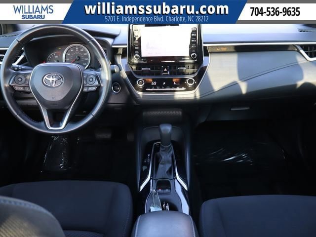 Used 2021 Toyota Corolla SE w/ SE Premium Package FWD image 16