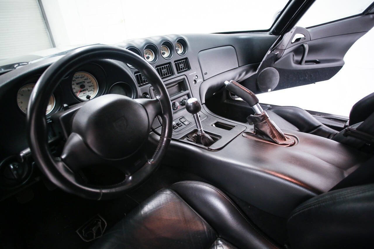 Used 2000 Dodge Viper GTS image 31
