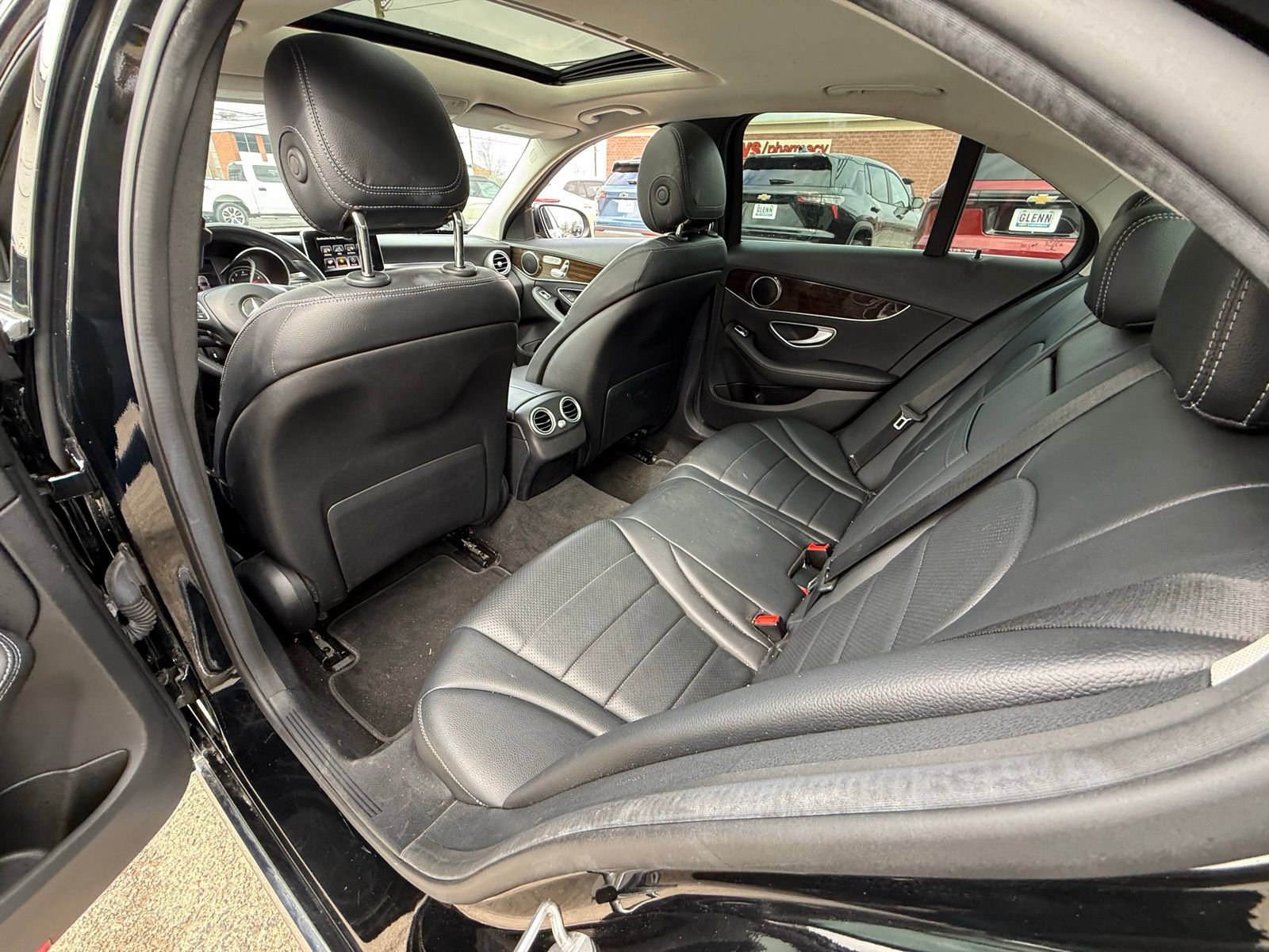 Used 2018 Mercedes-Benz C 300 4MATIC Sedan image 24