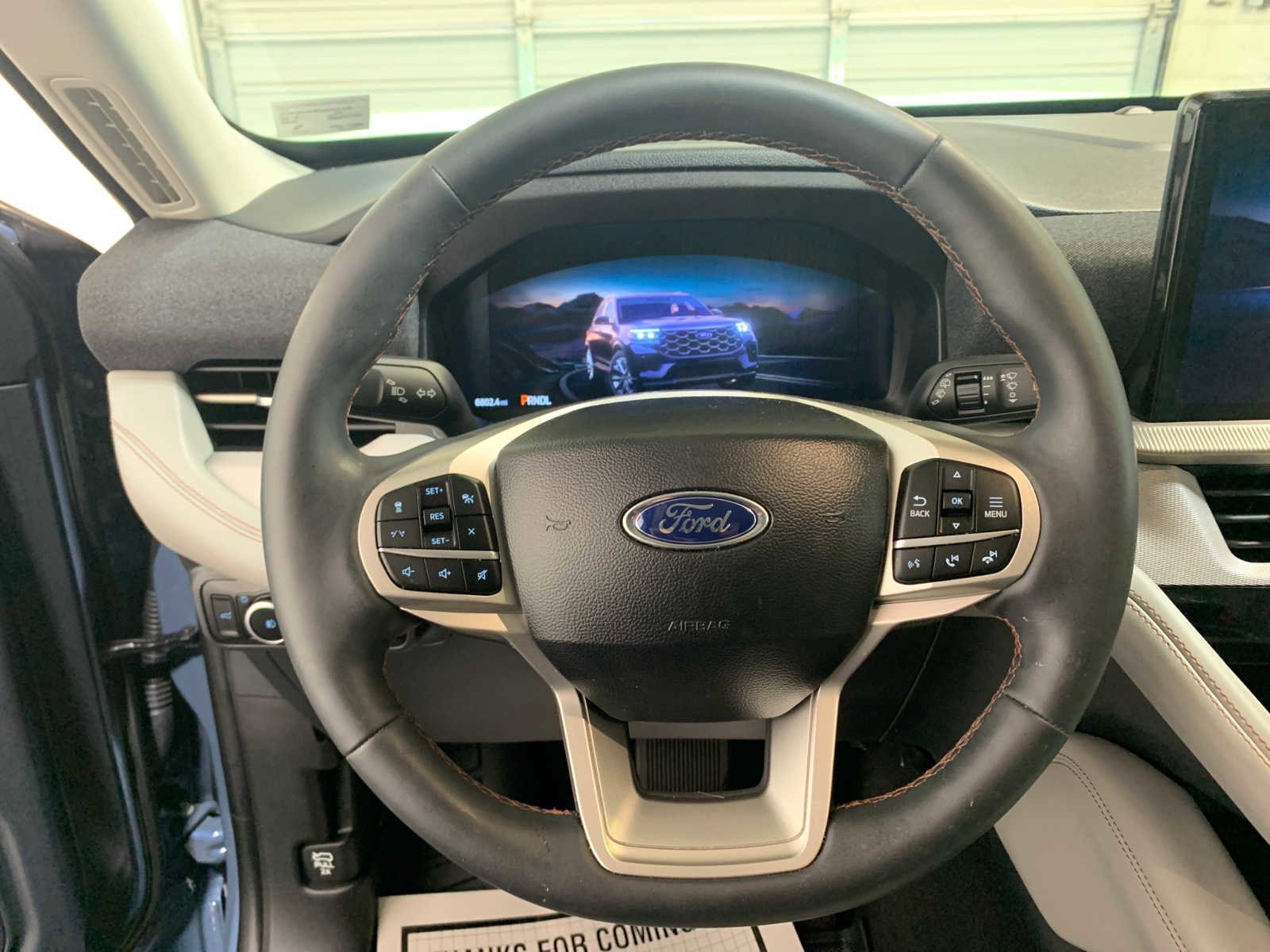 Used 2025 Ford Explorer Active w/ Active Comfort Package image 7