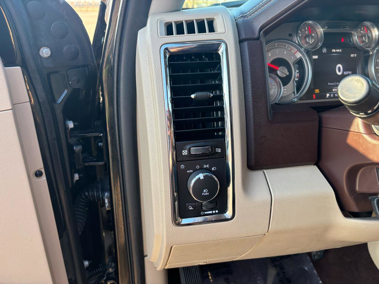 Used 2015 RAM 1500 Laramie Longhorn w/ Convenience Group image 18