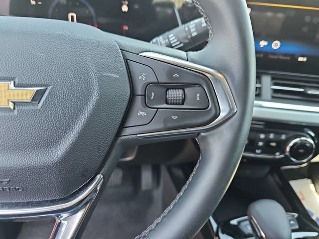 Used 2025 Chevrolet Trax LT w/ LT Convenience Package FWD image 38