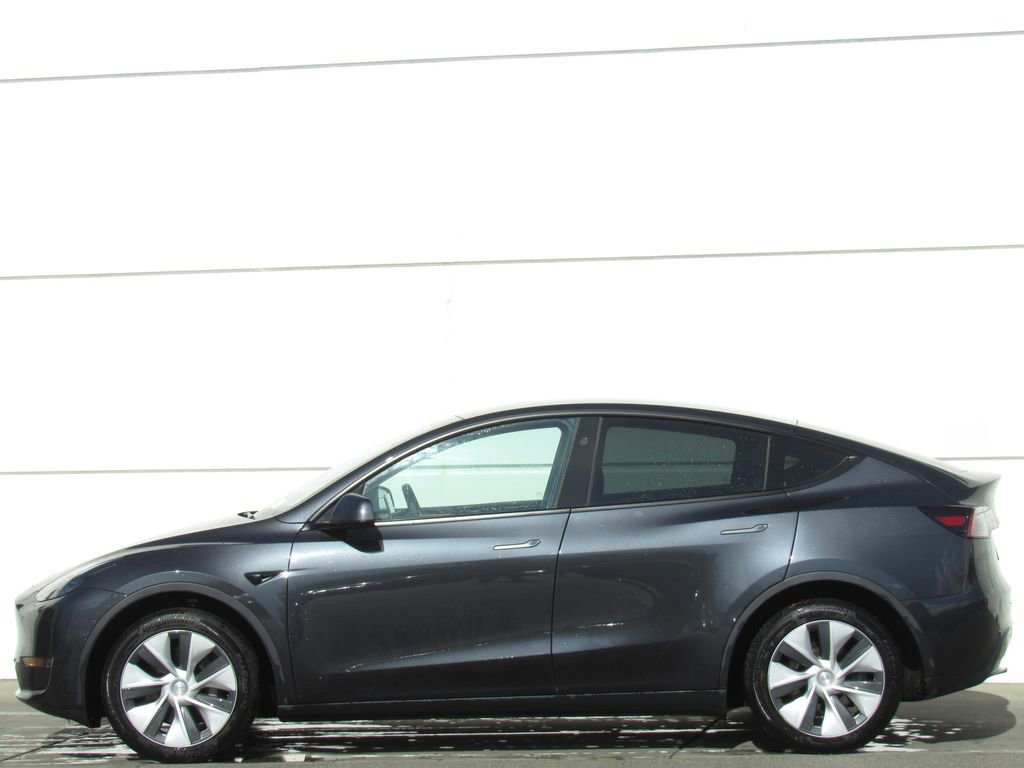Used 2024 Tesla Model Y Long Range image 4