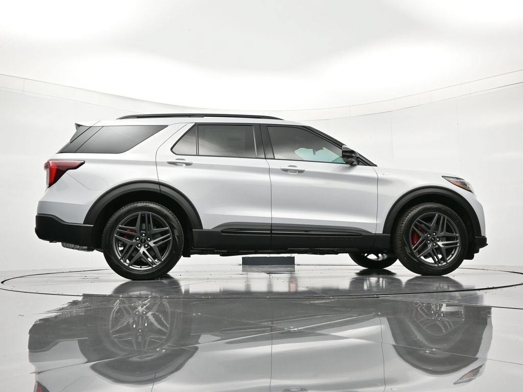 New 2026 Ford Explorer ST-Line w/ ST-Line Street Pack RWD image 42