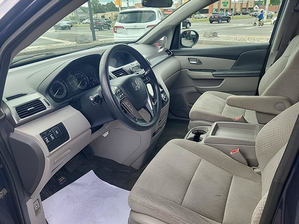 Used 2016 Honda Odyssey SE image 12