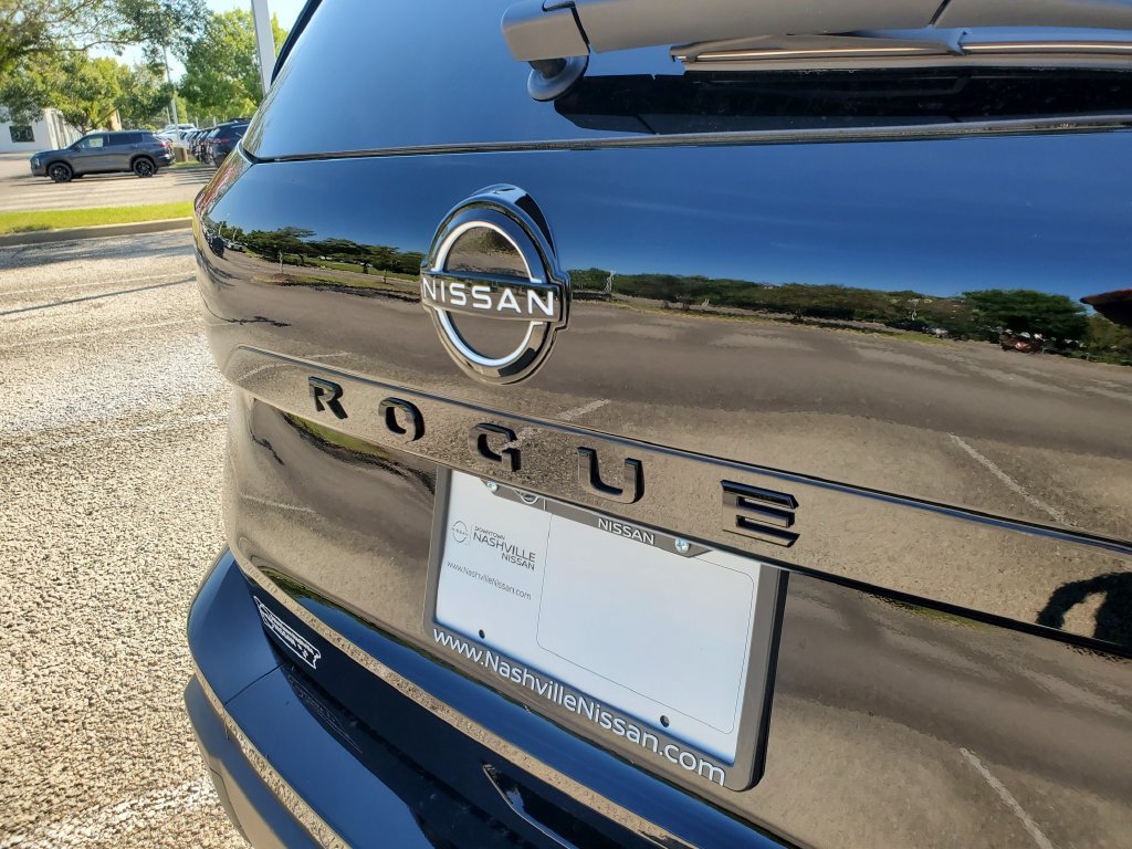 New 2026 Nissan Rogue Dark Armor FWD image 6