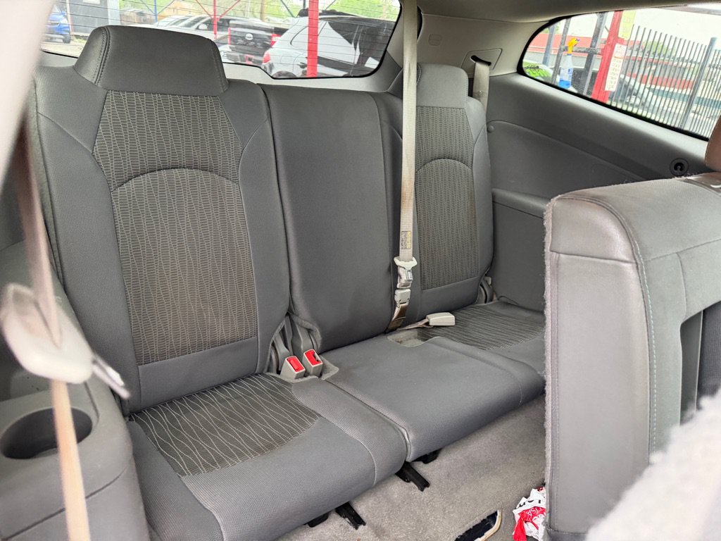 Used 2015 Chevrolet Traverse LS FWD image 28
