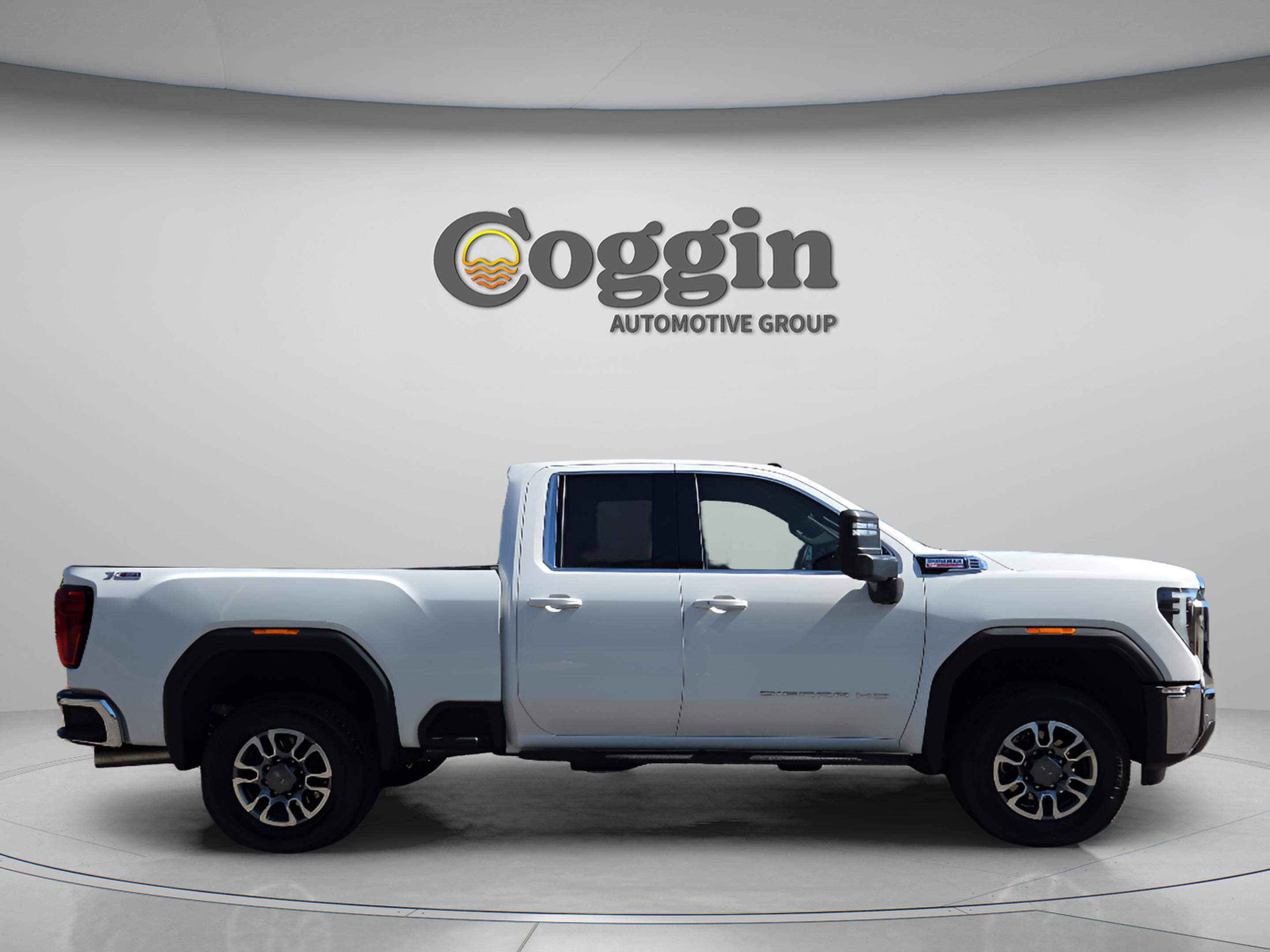 Certified 2025 GMC Sierra 2500 SLE w/ SLE Value Package; AWD/4WD image 6