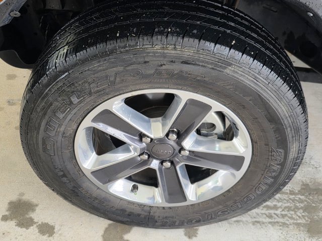 Used 2019 Jeep Wrangler Unlimited Sahara w/ Safety Group AWD/4WD image 31