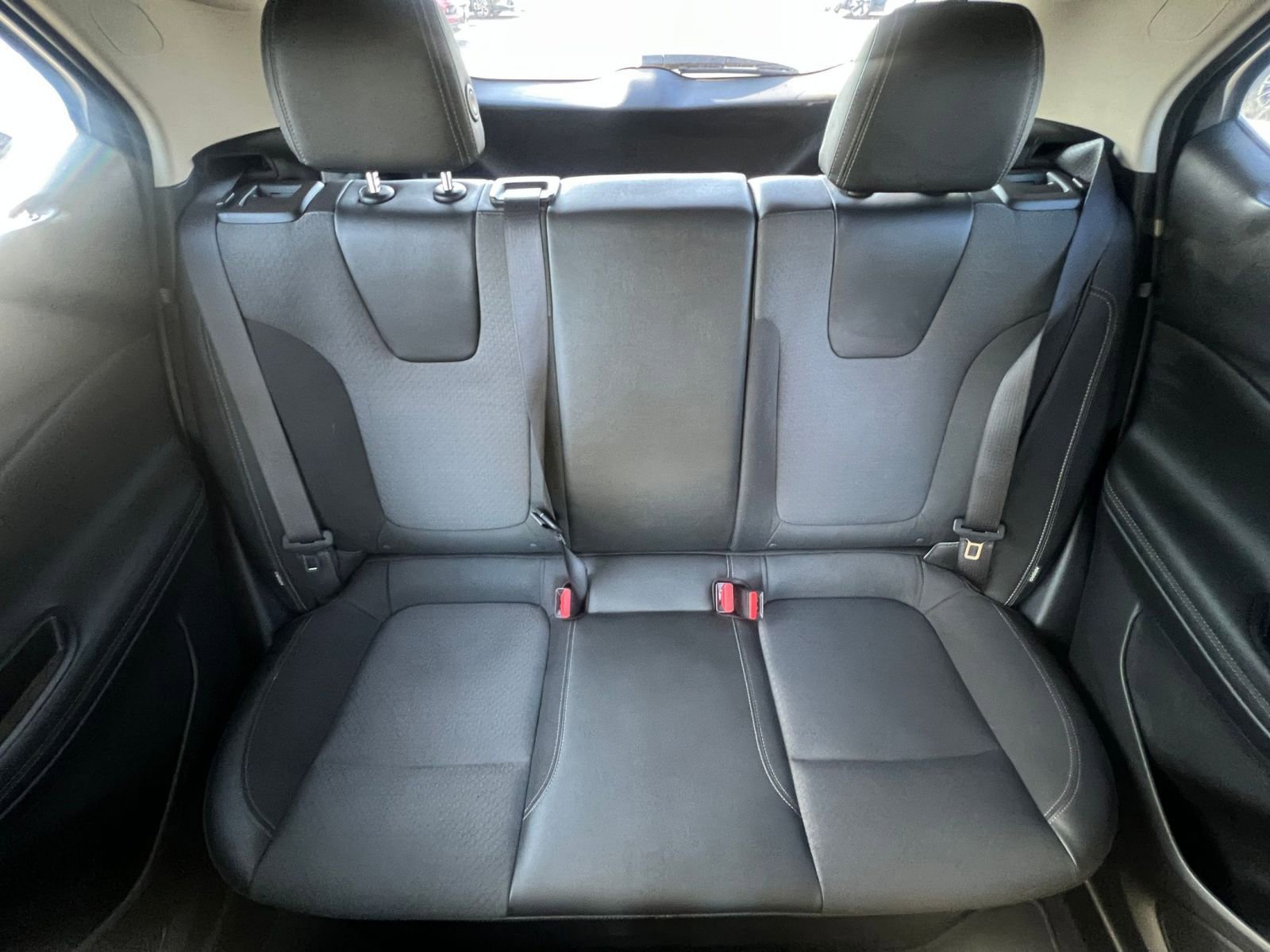 Used 2025 Buick Encore GX Preferred image 38