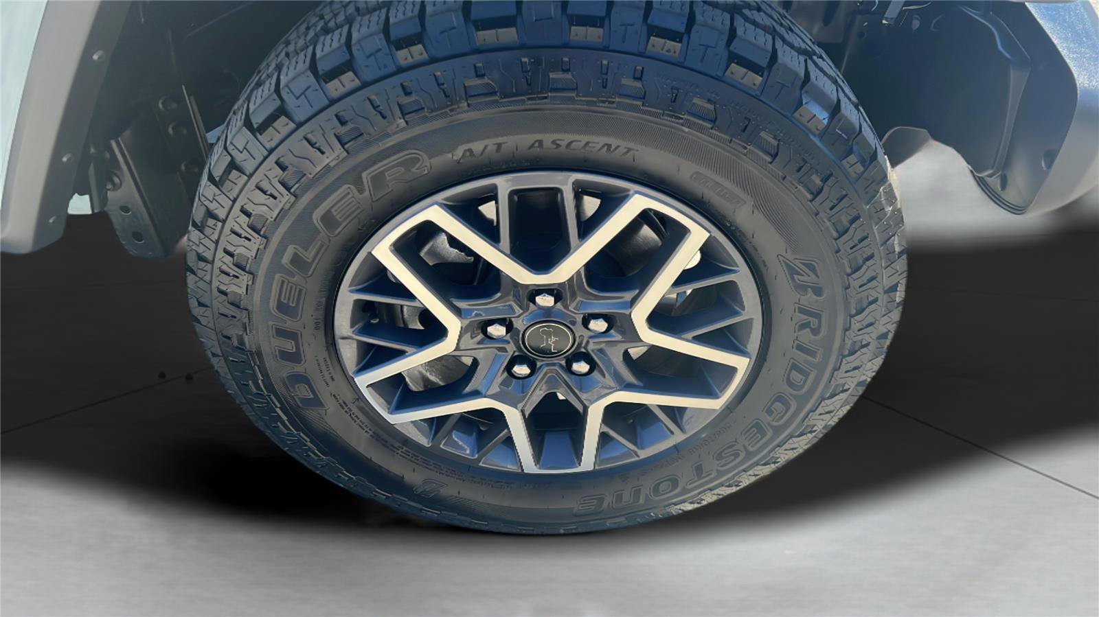 Used 2024 Jeep Wrangler Sahara image 14