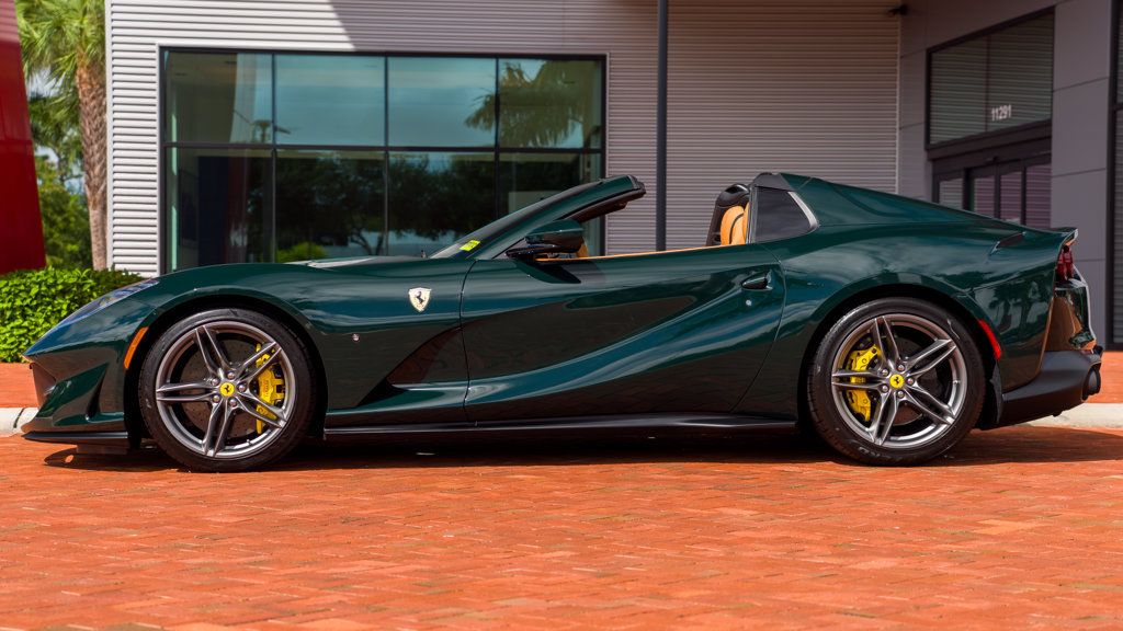 Used 2022 Ferrari 812 GTS RWD image 4