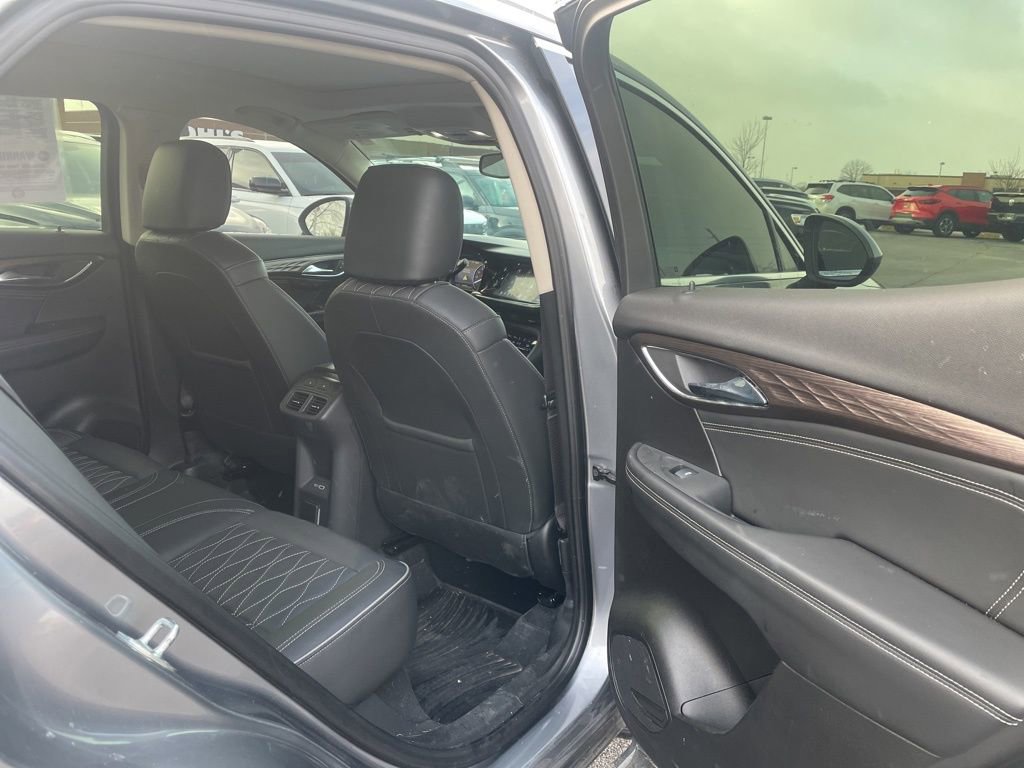Used 2022 Buick Envision Avenir w/ Safety Package image 33