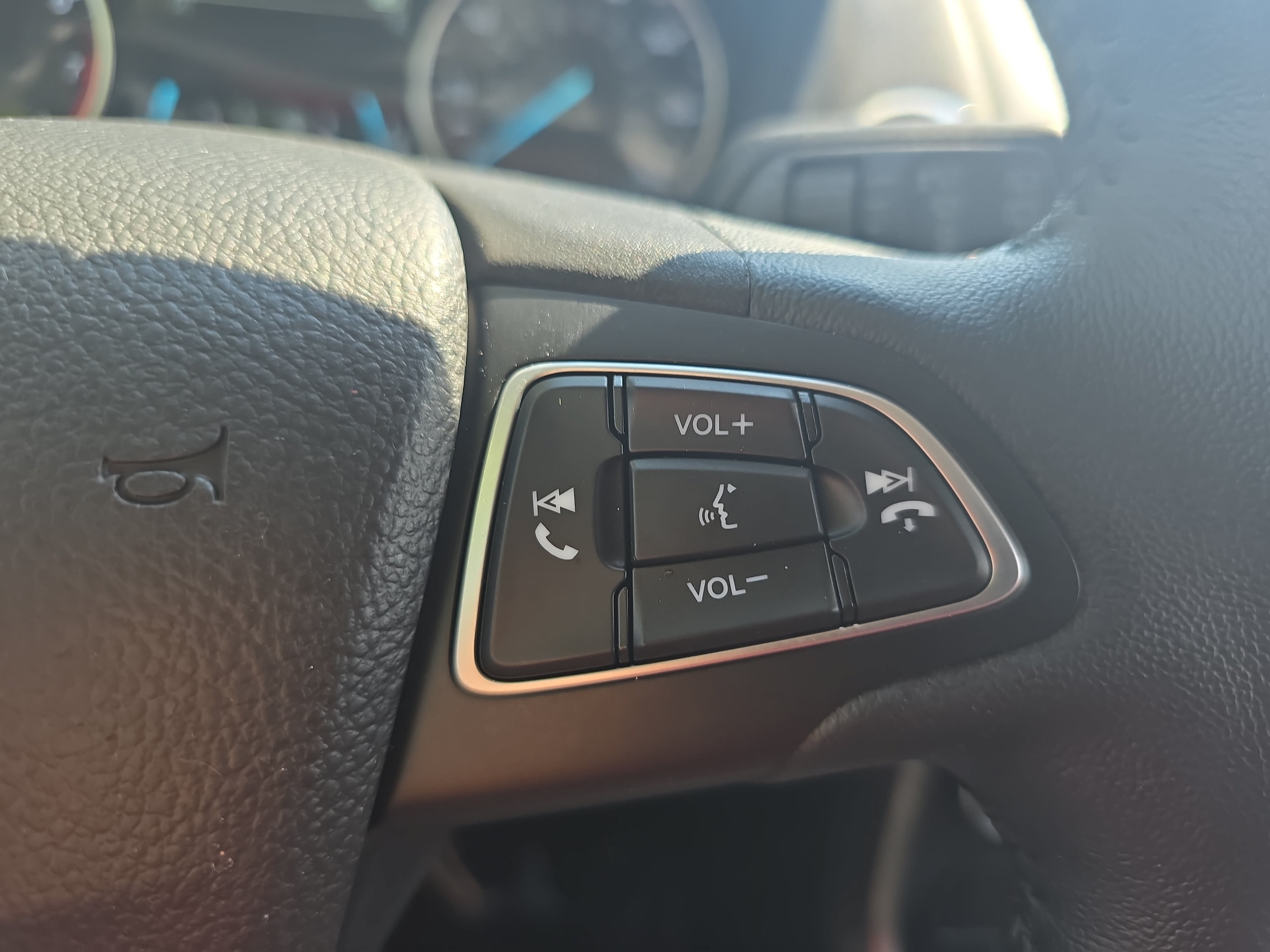 Used 2019 Ford EcoSport SE w/ SE Convenience Package FWD image 17