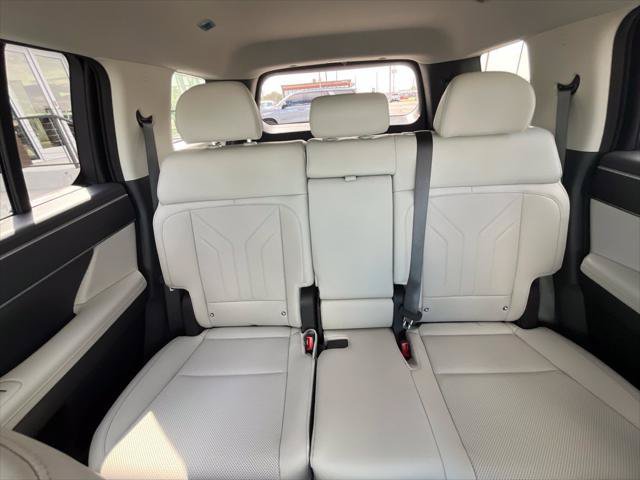 New 2027 Hyundai Santa Fe SEL FWD image 19