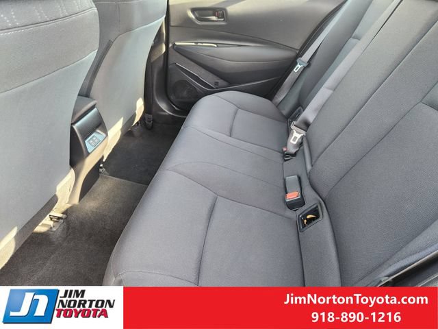 Used 2025 Toyota Corolla LE FWD image 29