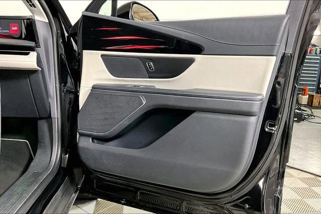 Used 2024 Lincoln Nautilus Reserve image 23