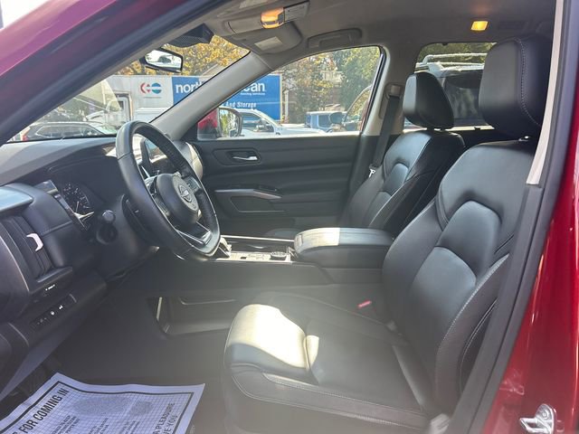 Certified 2024 Nissan Pathfinder SL image 10
