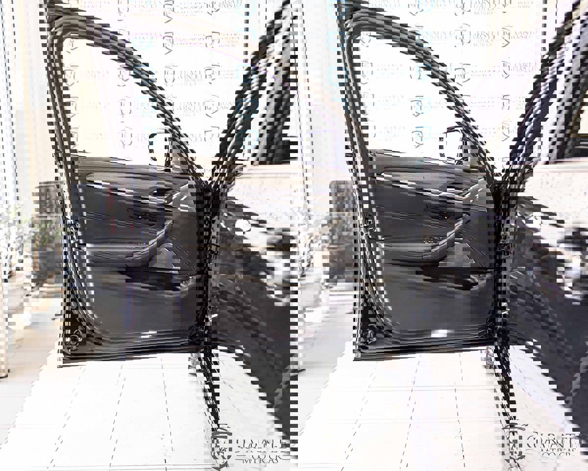 Used 2021 BMW 530e xDrive w/ Executive Package image 36