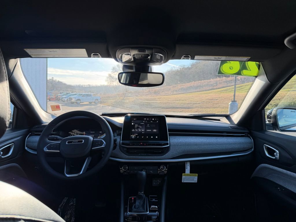 New 2026 Jeep Compass Latitude AWD/4WD image 22