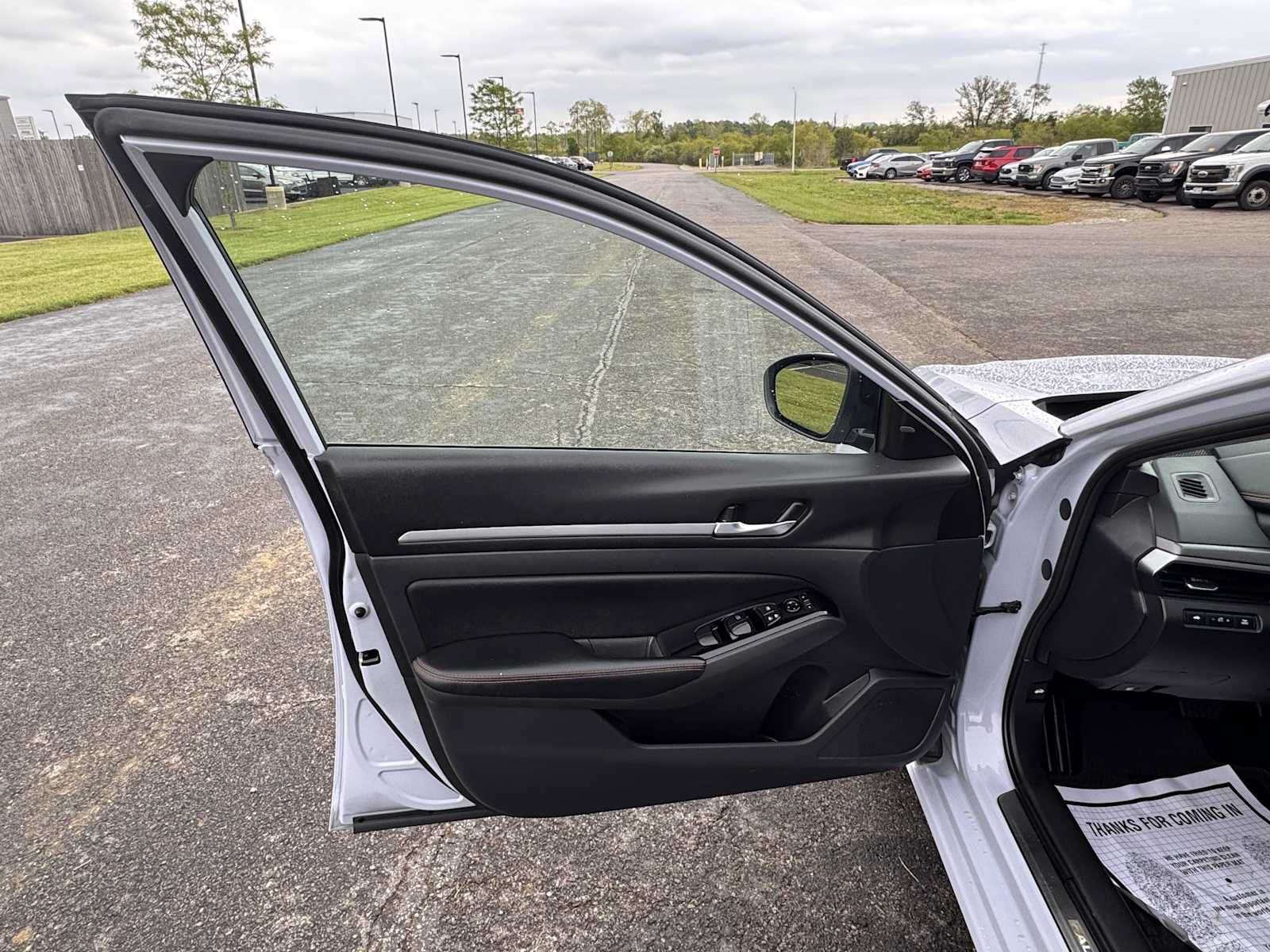 Used 2025 Nissan Altima 2.5 SR AWD/4WD image 19
