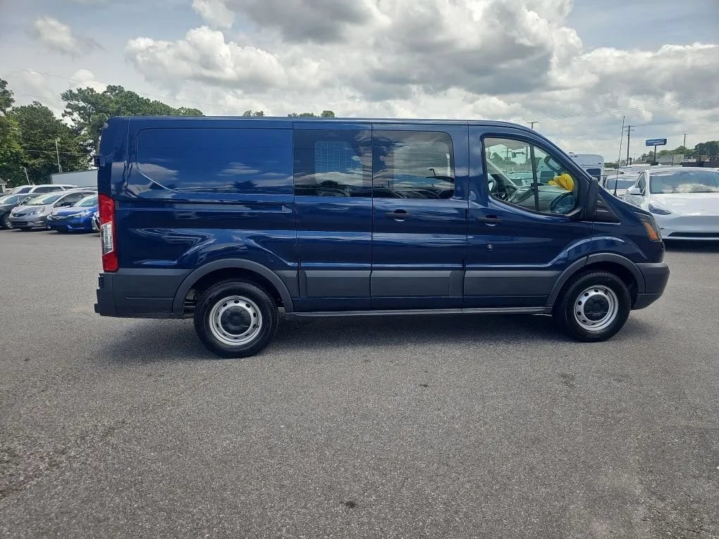 Used 2015 Ford Transit 150 130 Low Roof RWD image 4